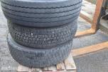 3 stk. lastebildekk på felg, blandet parti 315/80R22.5 og 385/80R22.5