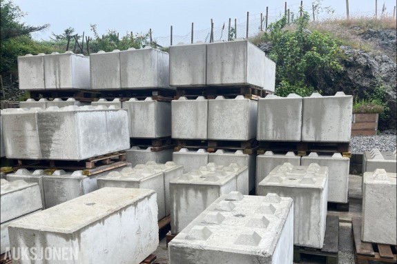 10 STK BETONGBLOKKER 1200x600. PRODUSERT 2026