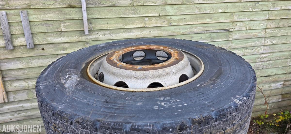 8 stk. Bridgestone RW-Drive 295/80R22.5 152/148M, M+S, på stålfelg