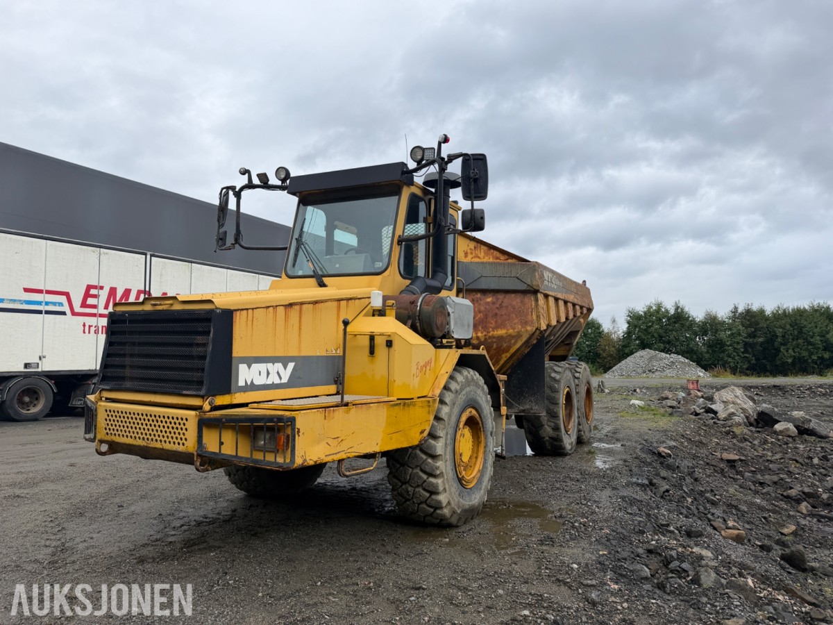 2000 Moxy MT30 Road 6X6 dumper