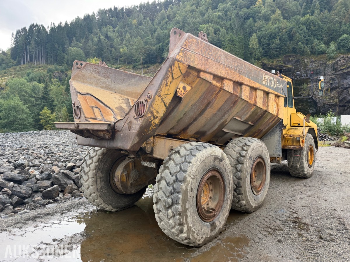 2000 Moxy MT30 Road 6X6 dumper