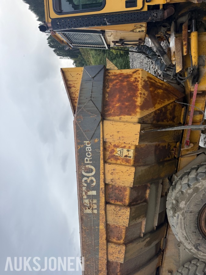 2000 Moxy MT30 Road 6X6 dumper