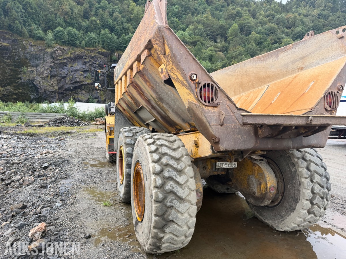 2000 Moxy MT30 Road 6X6 dumper