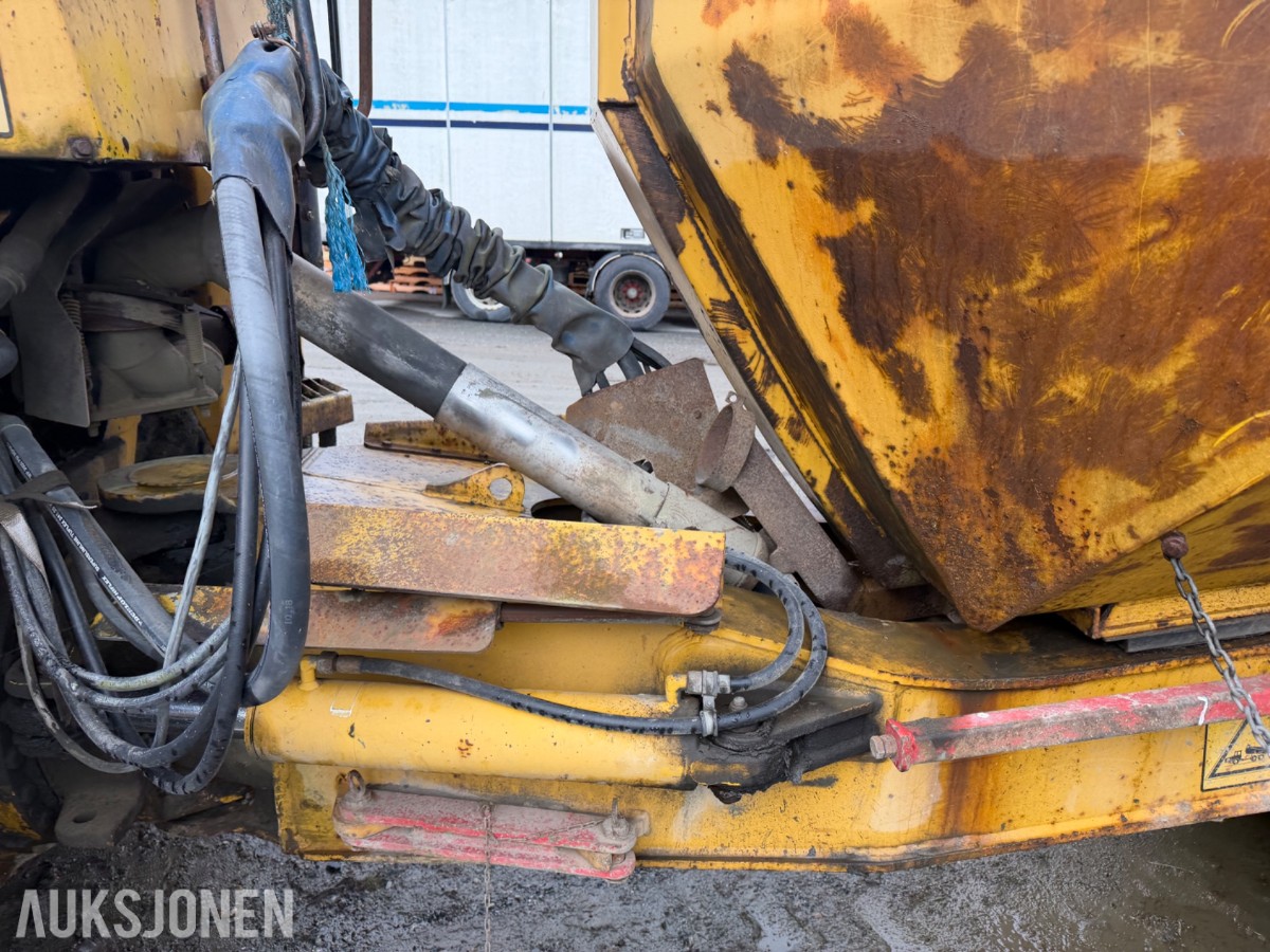 2000 Moxy MT30 Road 6X6 dumper