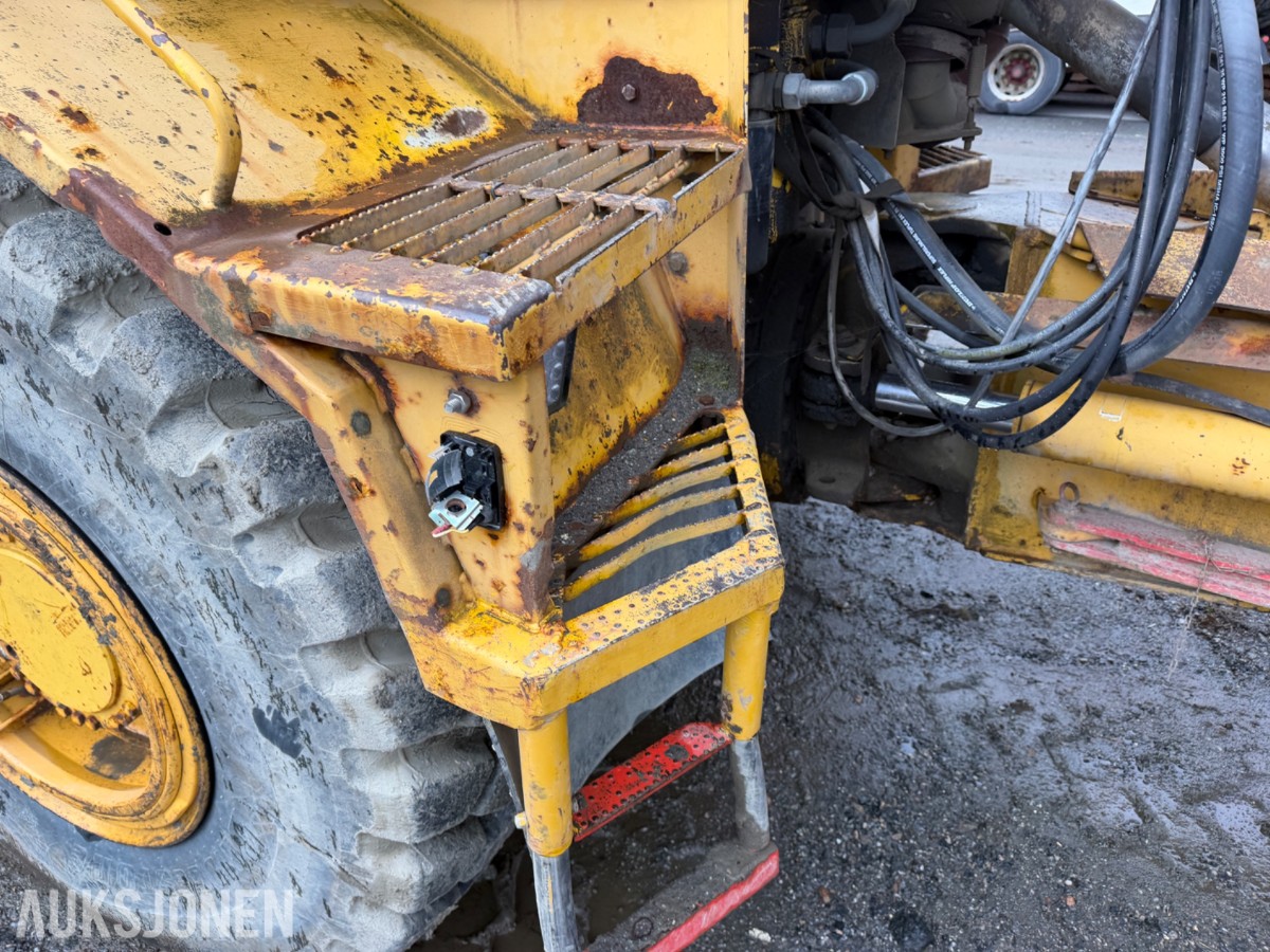 2000 Moxy MT30 Road 6X6 dumper