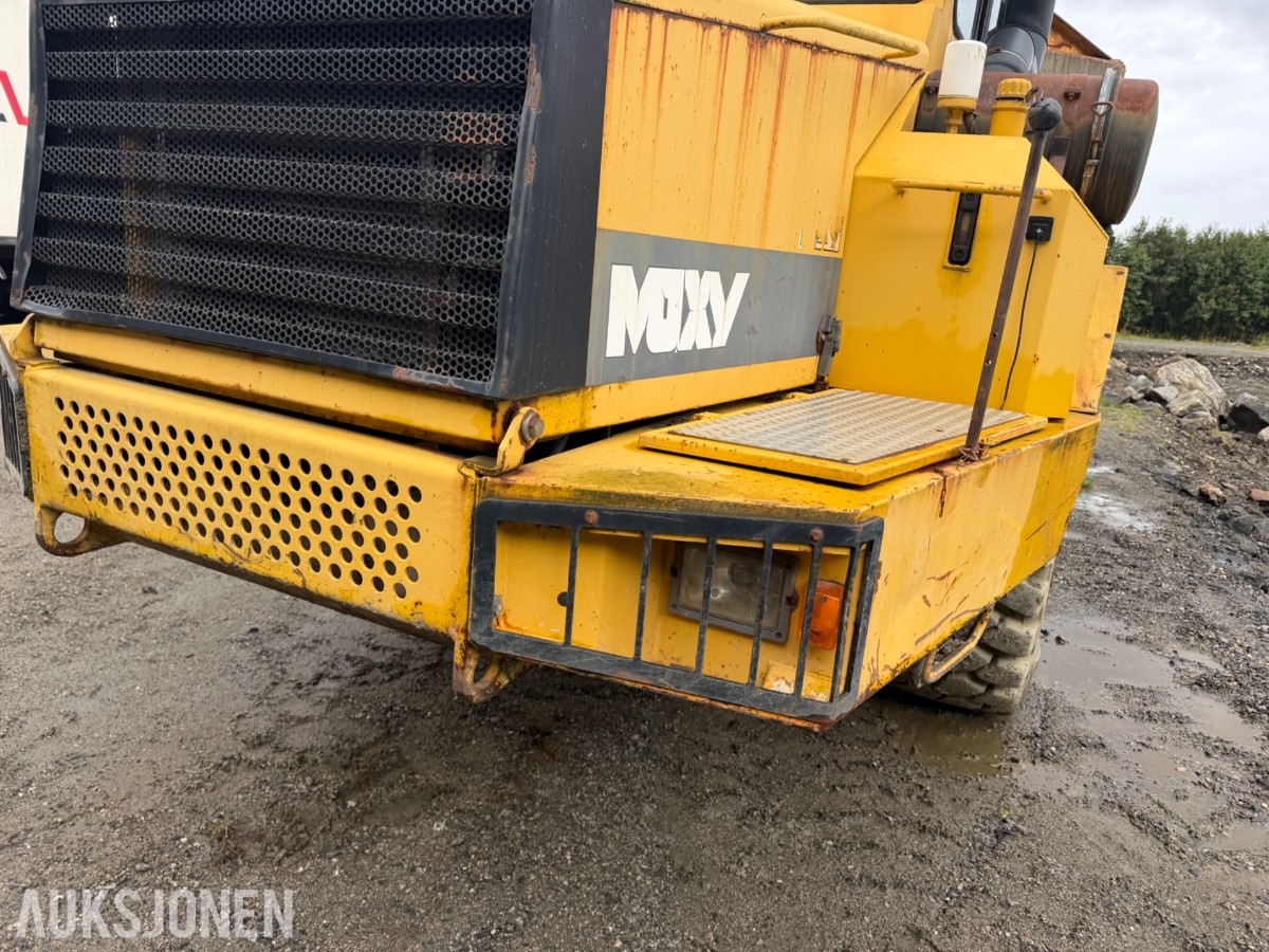2000 Moxy MT30 Road 6X6 dumper