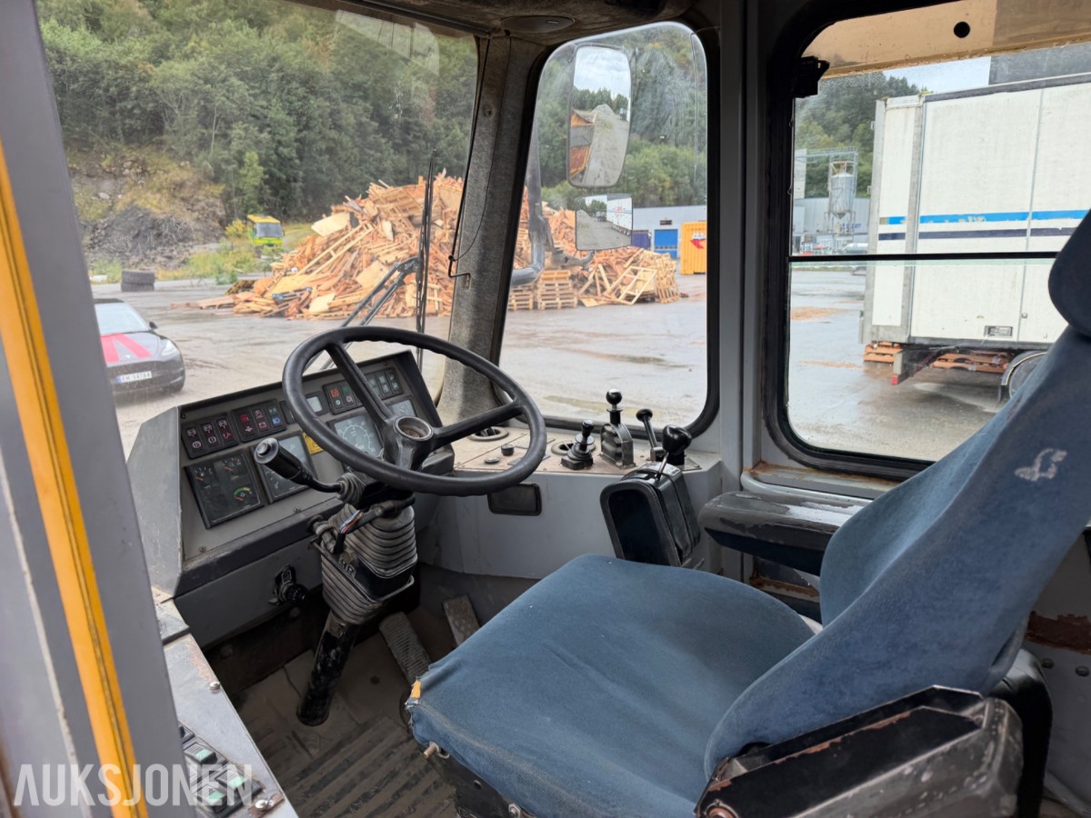 2000 Moxy MT30 Road 6X6 dumper