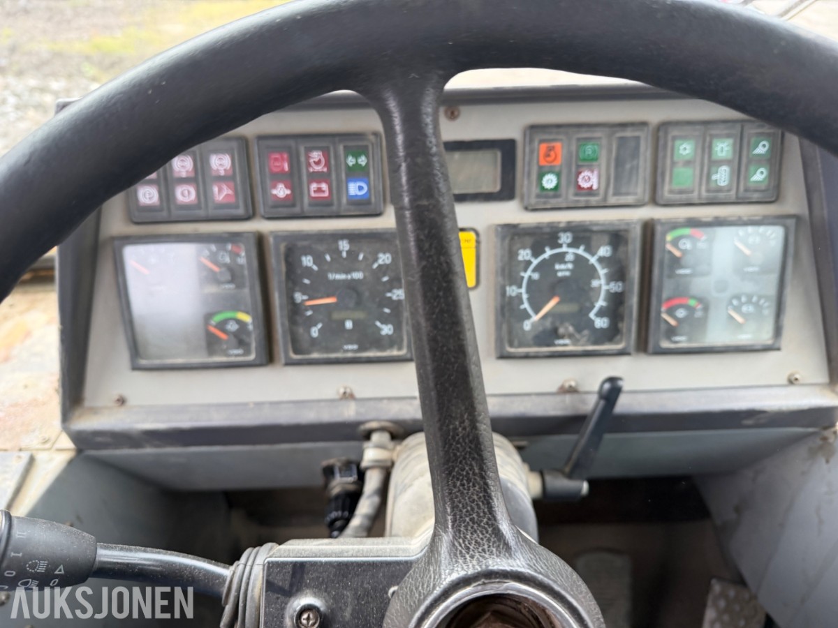 2000 Moxy MT30 Road 6X6 dumper