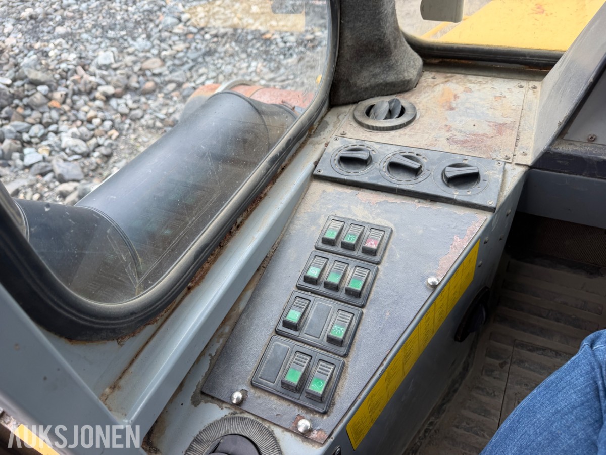 2000 Moxy MT30 Road 6X6 dumper