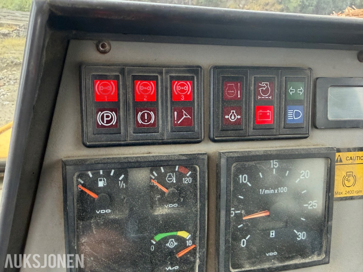 2000 Moxy MT30 Road 6X6 dumper