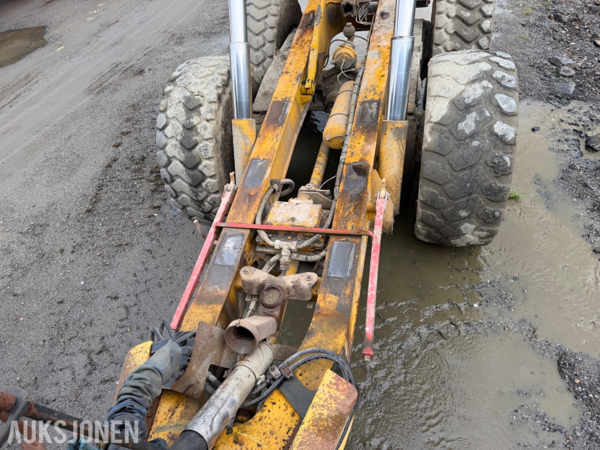 2000 Moxy MT30 Road 6X6 dumper