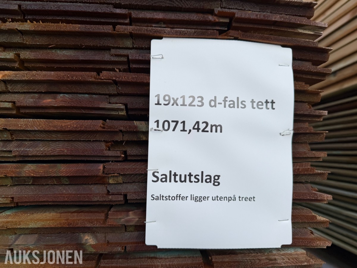 19 x 123 mm. Dobbeltfals kledning tett. Saltutslag