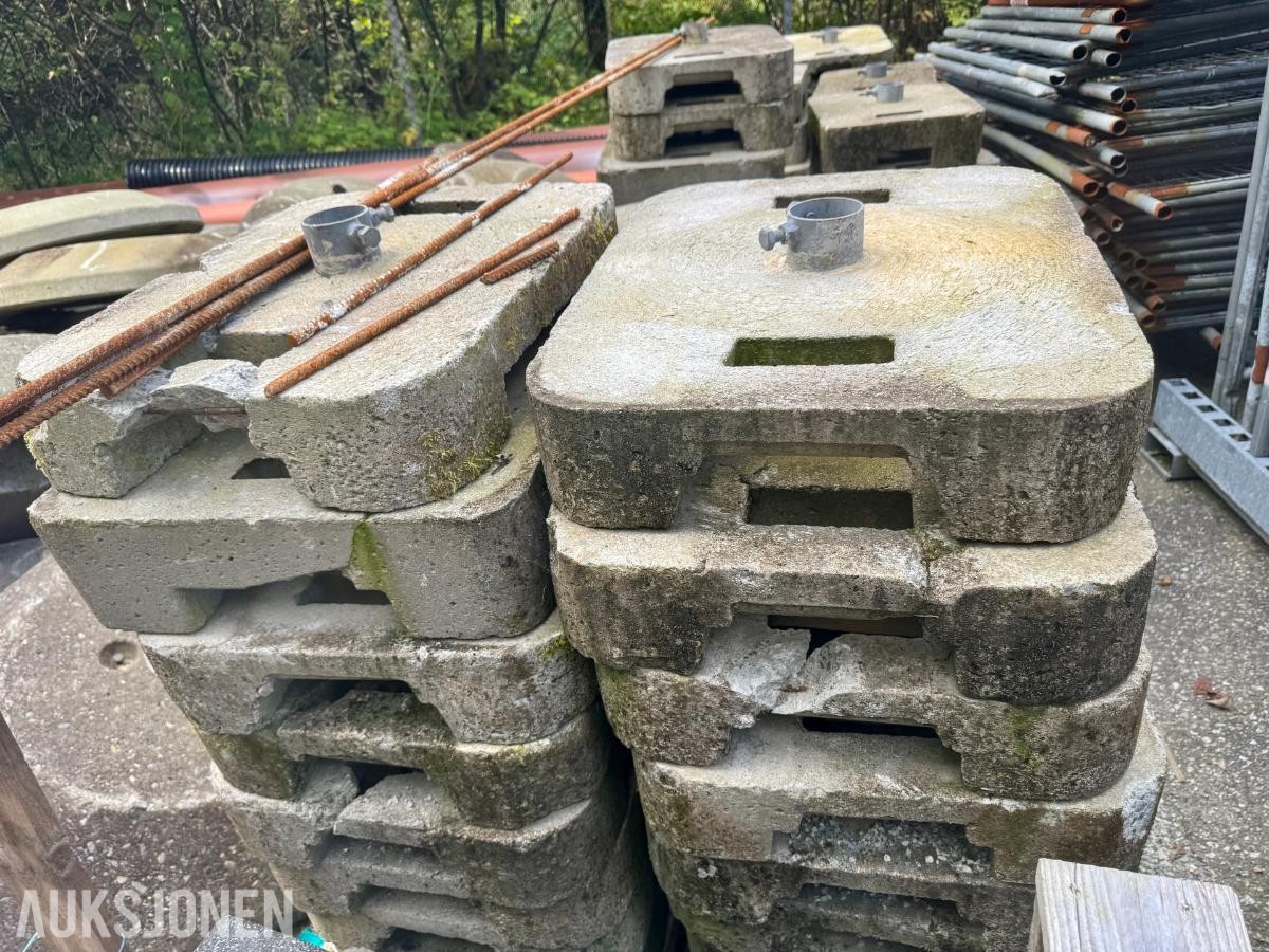 Parti 21 stk betongfundamenter - ballastblokker for byggegjerder