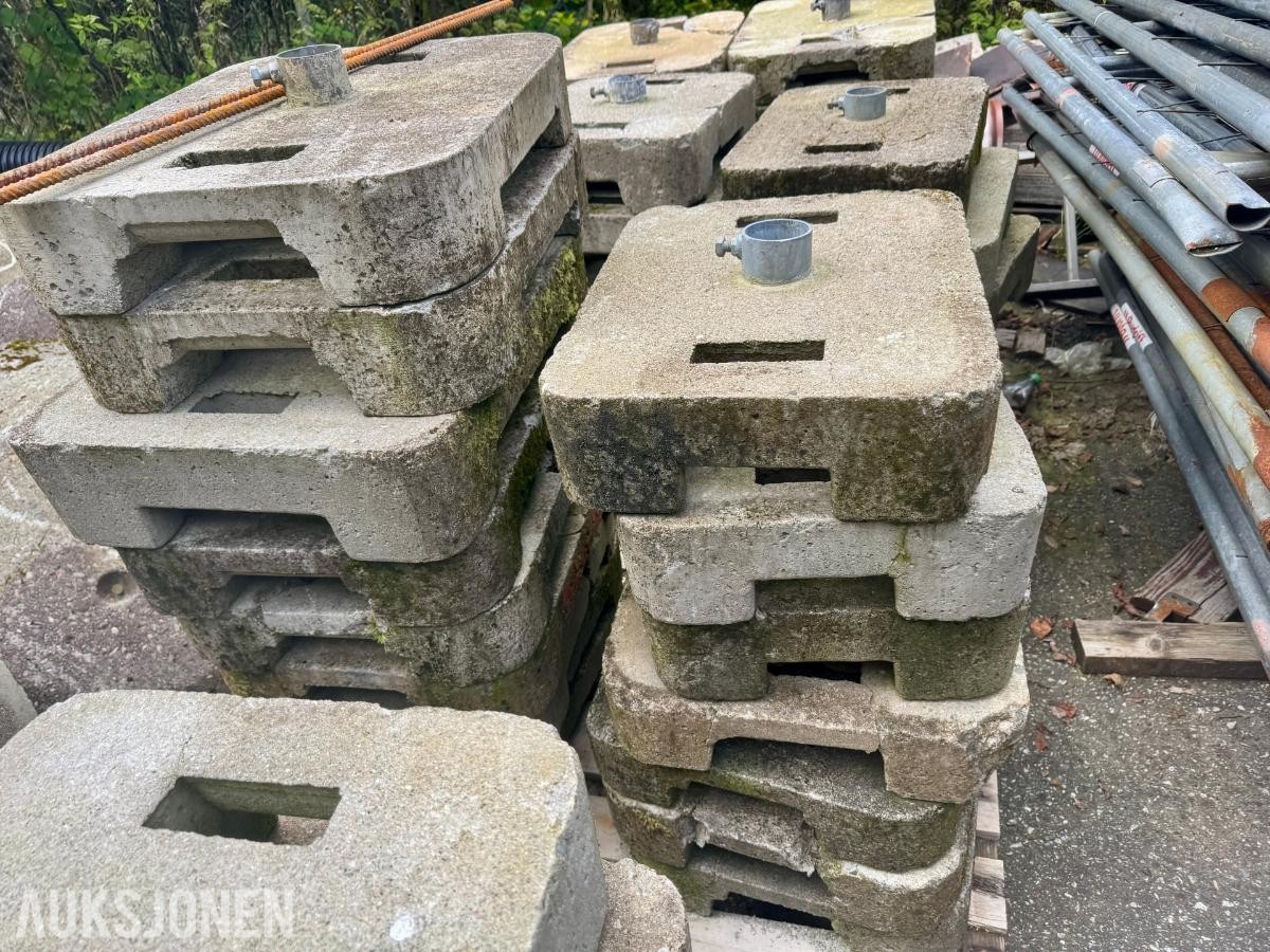 Parti 21 stk betongfundamenter - ballastblokker for byggegjerder