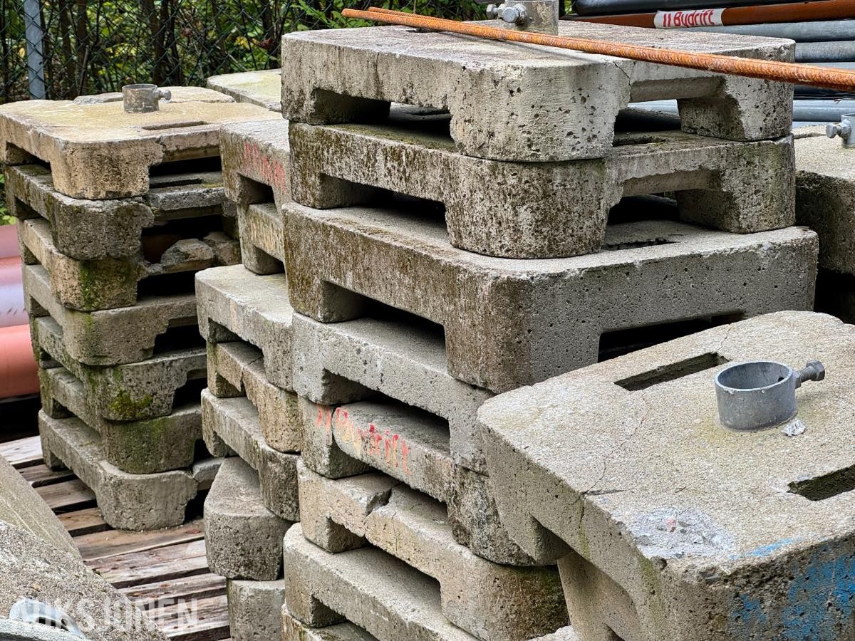 Parti 21 stk betongfundamenter - ballastblokker for byggegjerder