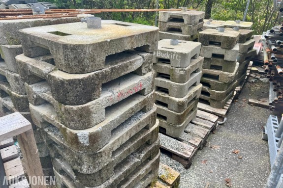Parti 21 stk betongfundamenter - ballastblokker for byggegjerder