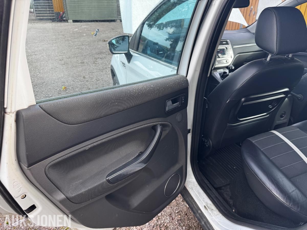 2009 Ford Kuga 2.0 Diesel 136hk AWD, Delebil/ Reparasjonsobjekt