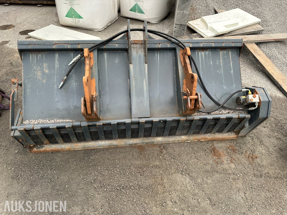 Strøkasse 210 cm med hydraulisk drift