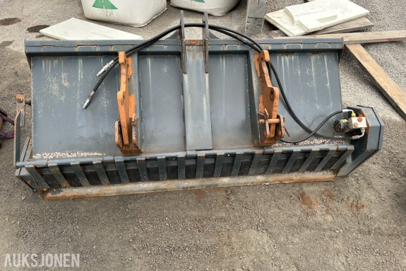 Strøkasse 210 cm med hydraulisk drift