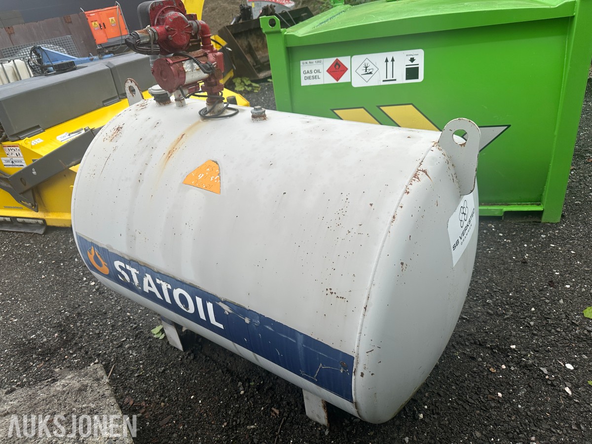 Dieseltank med pumpe og telleverk