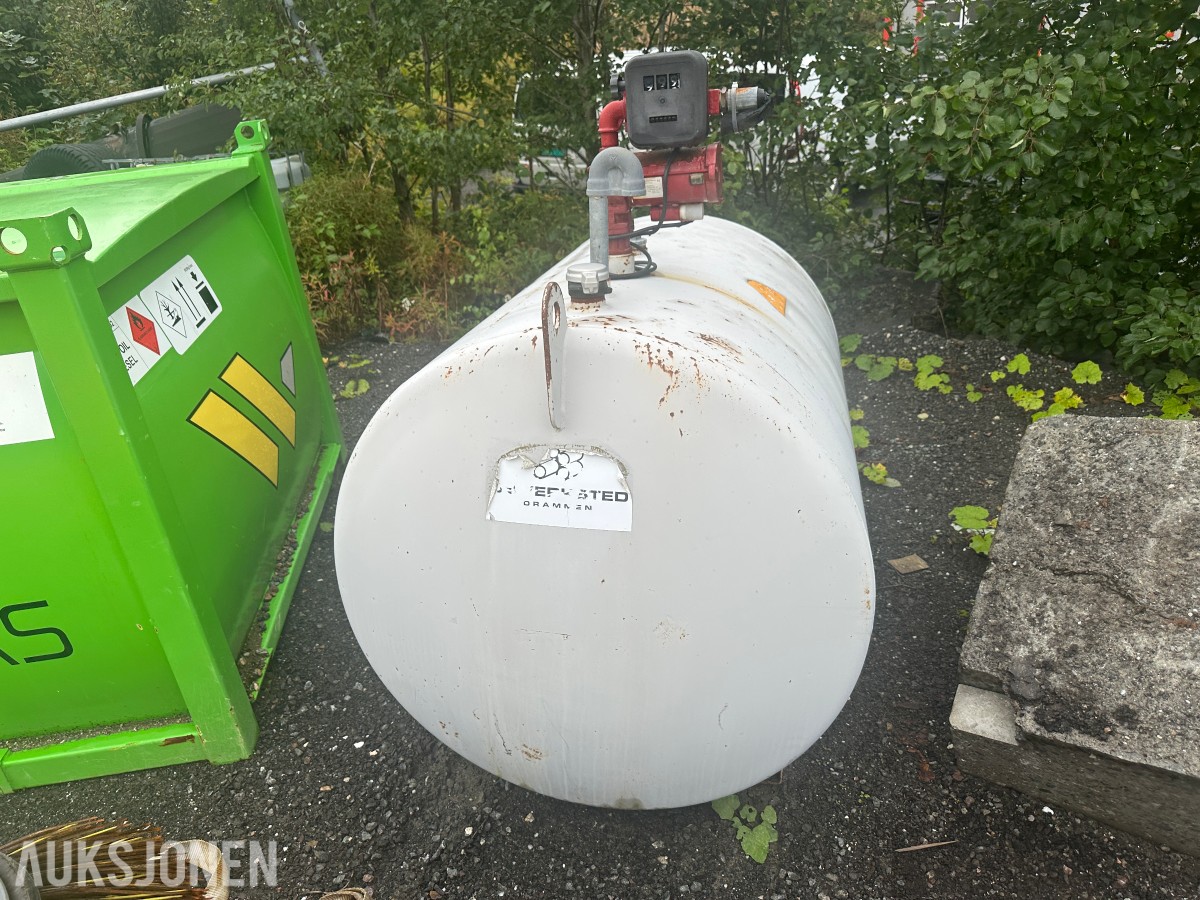 Dieseltank med pumpe og telleverk