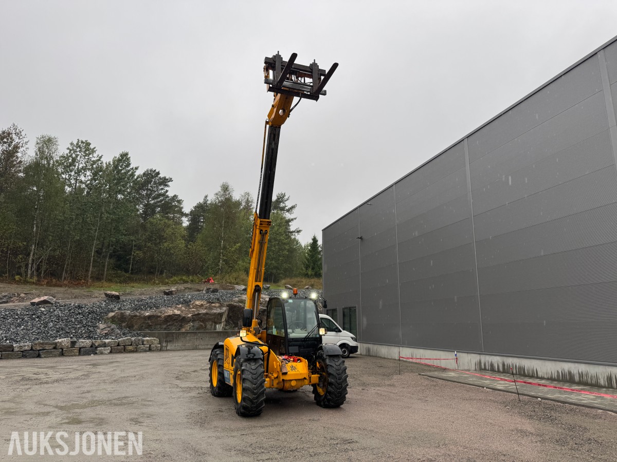 2002 JCB 530-70 Super teleskoptruck, pallegafler, 2 skuffer