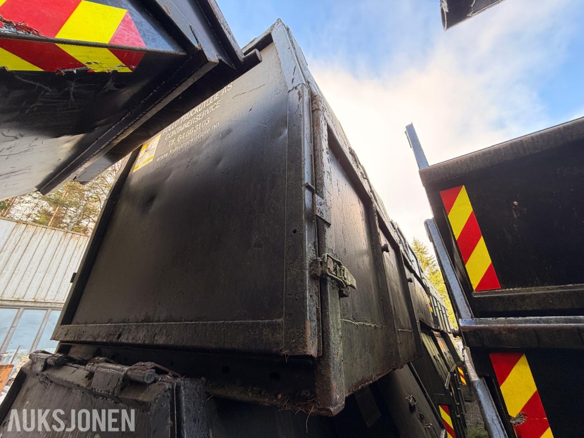 2 stk. 10 fots lukkede containere