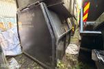 2 stk. 10 fots lukkede containere