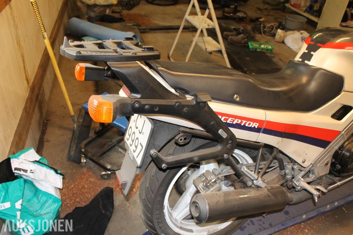 1988 Honda VFR 750 F Reparasjonsobjekt