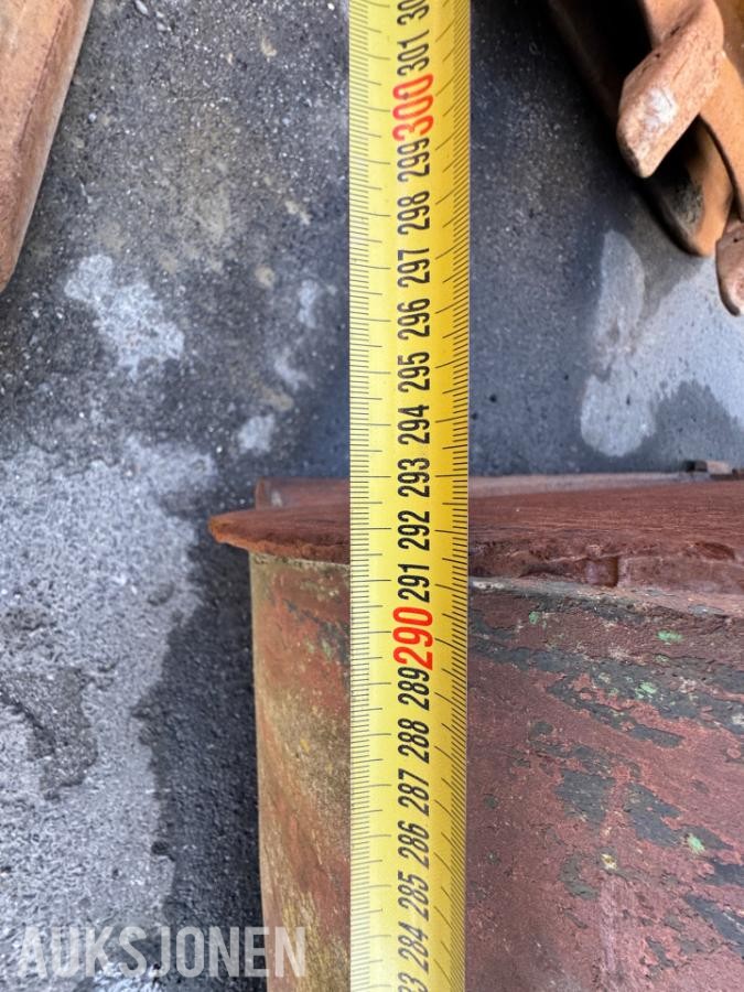 Hjullasterskuffe med hydraulisk klype