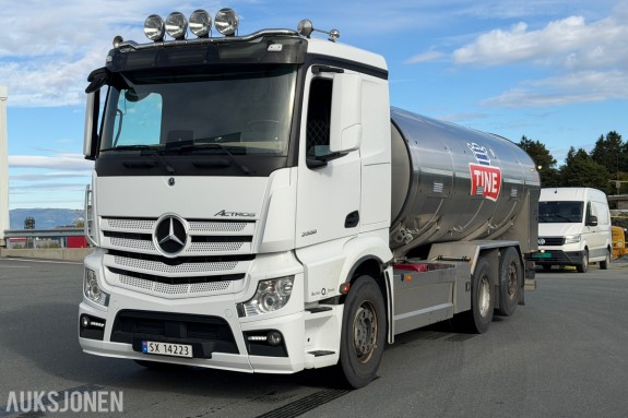 2020 Mercedes-Benz Actros tankbil - Skala tankpåbygg - 3 kammer - hengerkobling