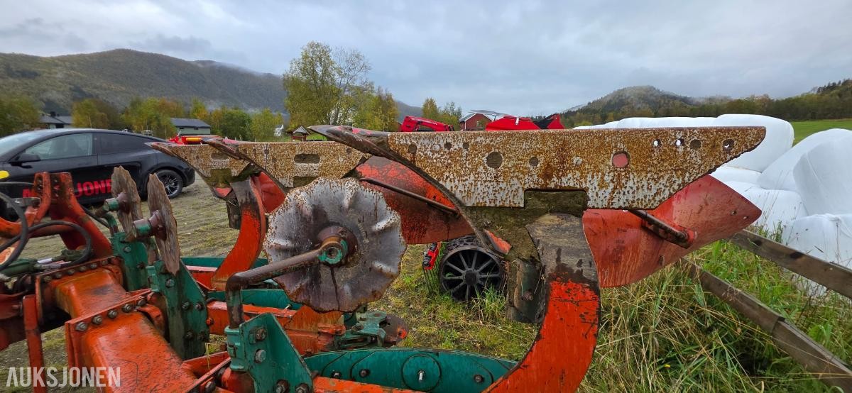 1 Kvernland 3 skjærs vendeplog
