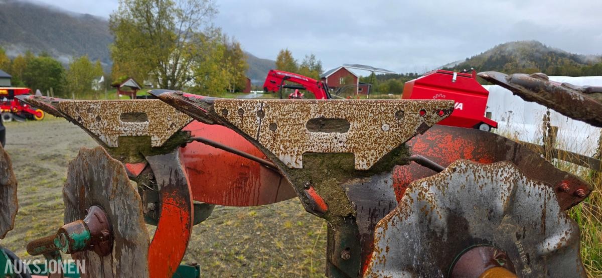 1 Kvernland 3 skjærs vendeplog