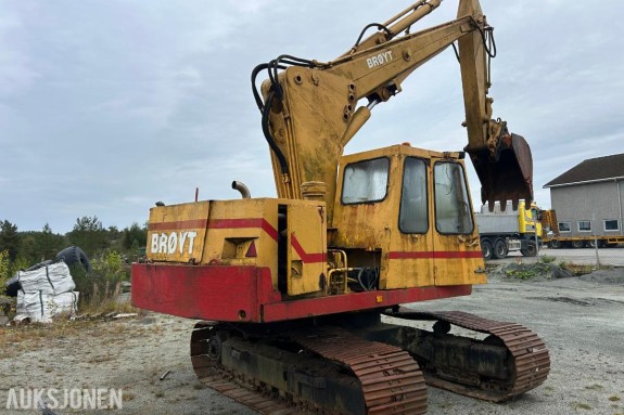 1981 Brøyt X21 TL2 gravemaskin med tannskuffe og KM01 Hydraulisk Hurtigfeste