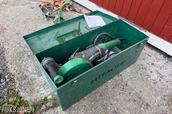 Hitachi Vinkelsliper med slisseblad og splintinnkassing - for slissing i mur og betong