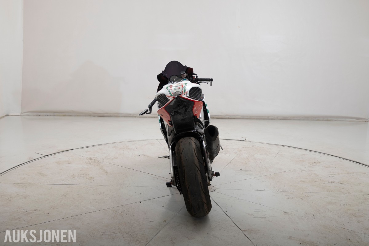 2009 Aprilia RSV 1000 - 180 HK - AKRAPOVIC