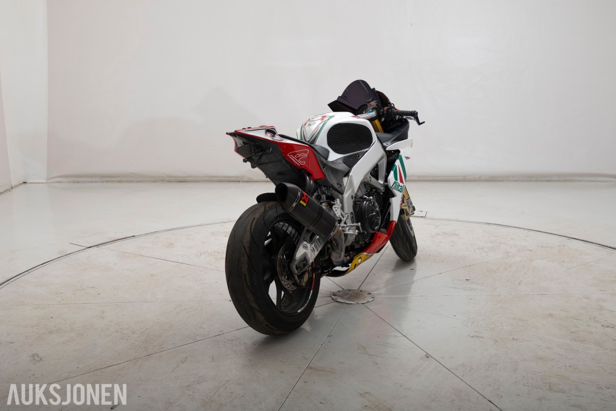 2009 Aprilia RSV 1000 - 180 HK - AKRAPOVIC