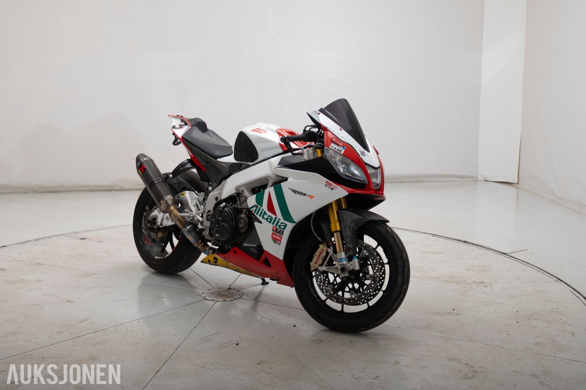2009 Aprilia RSV 1000 - 180 HK - AKRAPOVIC