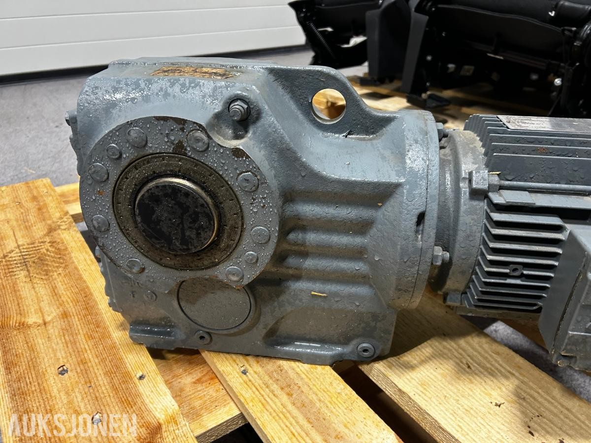SEW Eurodrive KA77DT90L6 vinkelgir, hulaksel *Ingen minstepris*