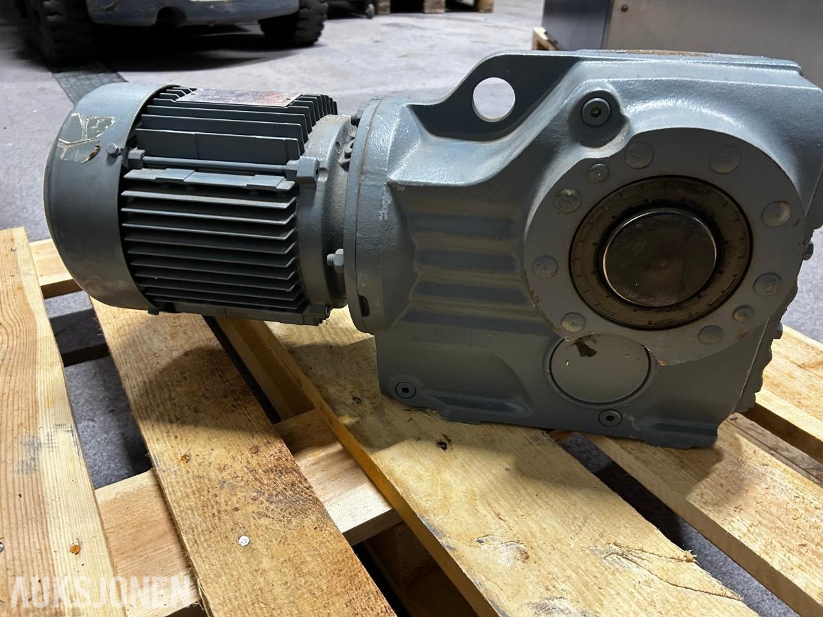 SEW Eurodrive KA77DT90L6 vinkelgir, hulaksel *Ingen minstepris*
