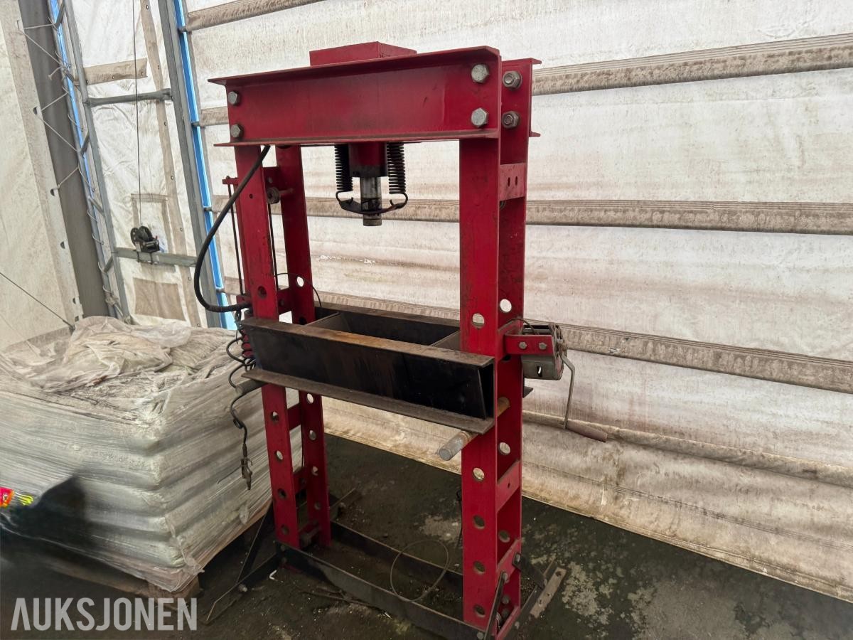 Hydraulisk verkstedpresse 50 tonn