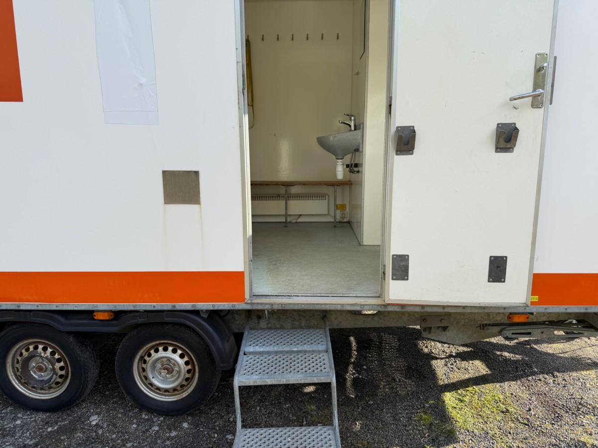 2007 Scanvogn 570 Mannskapsbrakke med WC