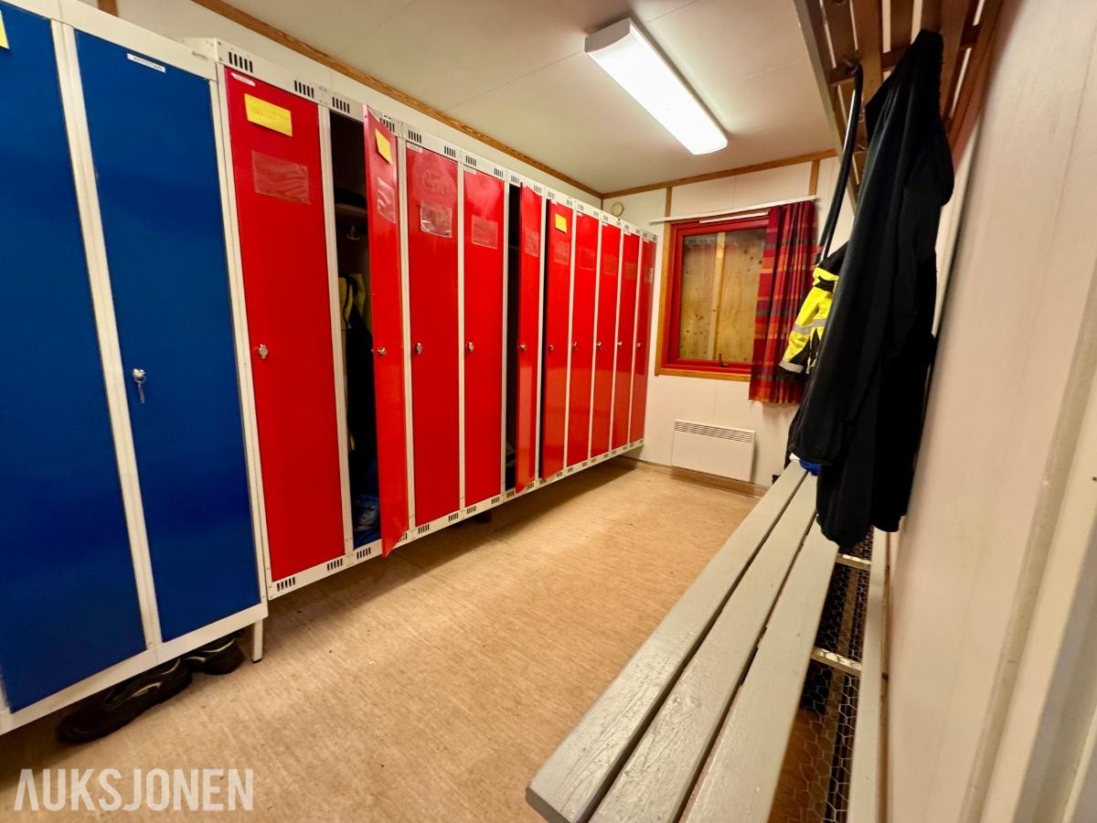 Mannskapsbrakke - garderobebrakke med dusj, toaletter og vaskerenne – 3-fas