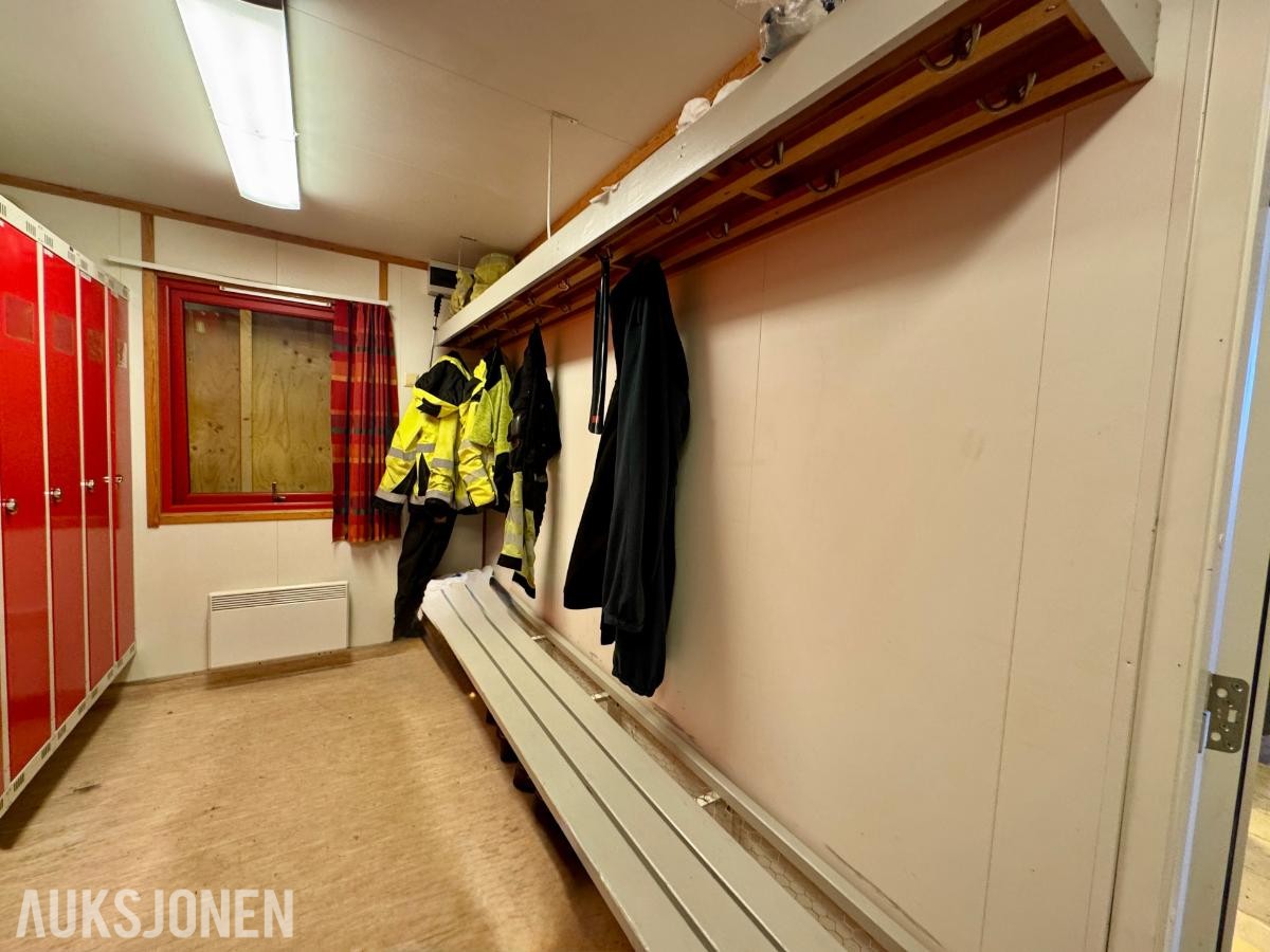 Mannskapsbrakke - garderobebrakke med dusj, toaletter og vaskerenne – 3-fas
