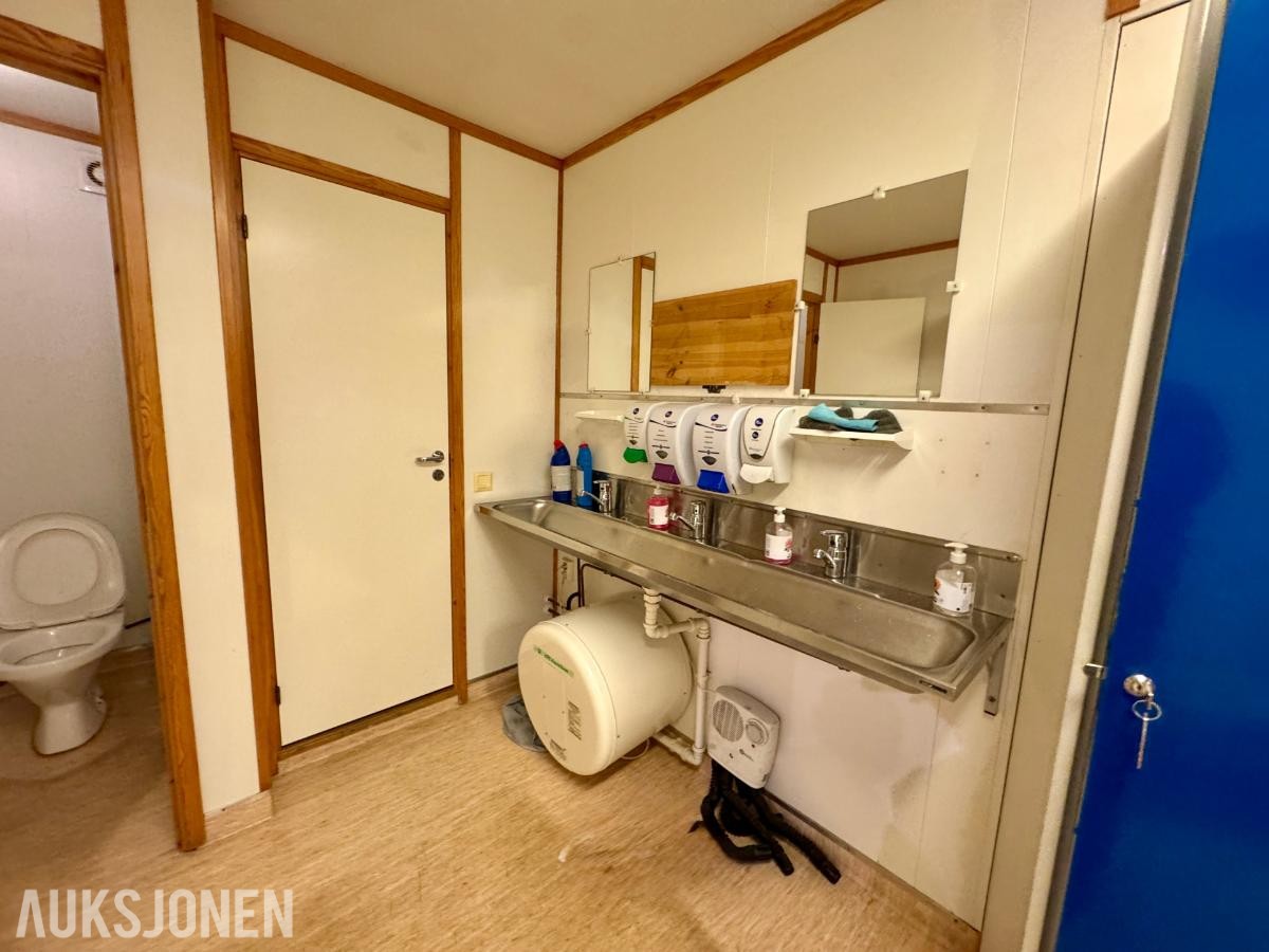 Mannskapsbrakke - garderobebrakke med dusj, toaletter og vaskerenne – 3-fas