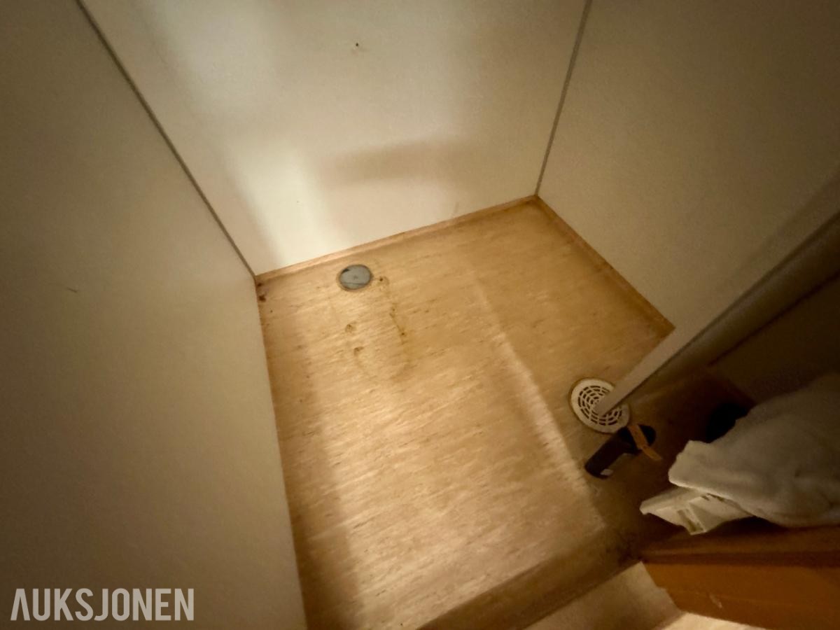 Mannskapsbrakke - garderobebrakke med dusj, toaletter og vaskerenne – 3-fas