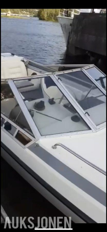 1987 Infra 727 V8 small block med brenderup henger