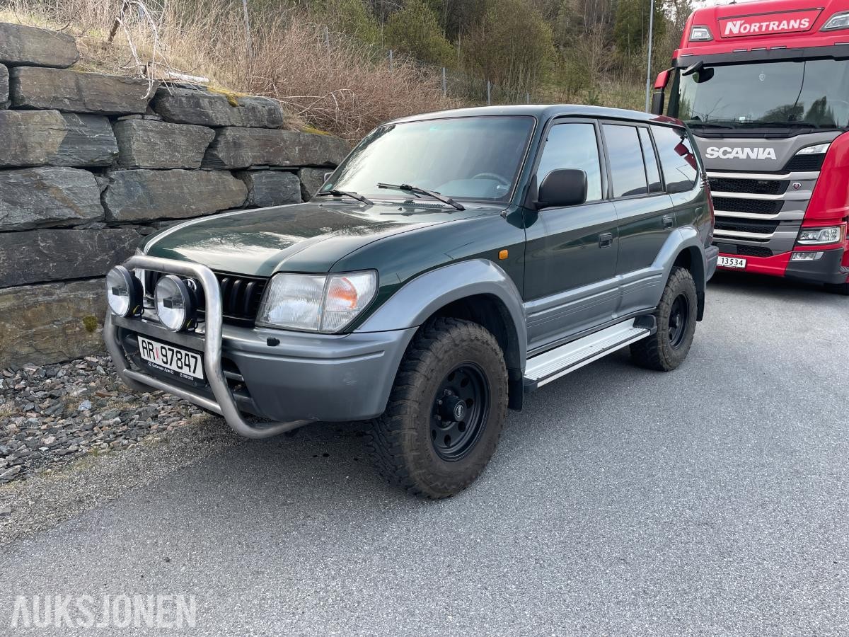 1999 TOYOTA LAND CRUISER 3.0D 125HK 4WD REP.OBJEKT/DELEBIL EU-OK 09.27 KUFANGER