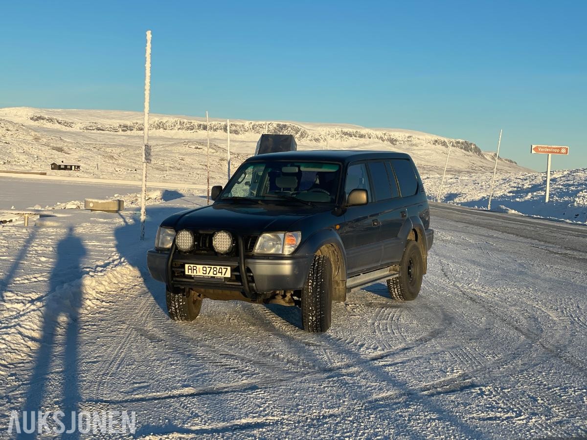1999 TOYOTA LAND CRUISER 3.0D 125HK 4WD REP.OBJEKT/DELEBIL EU-OK 09.27 KUFANGER