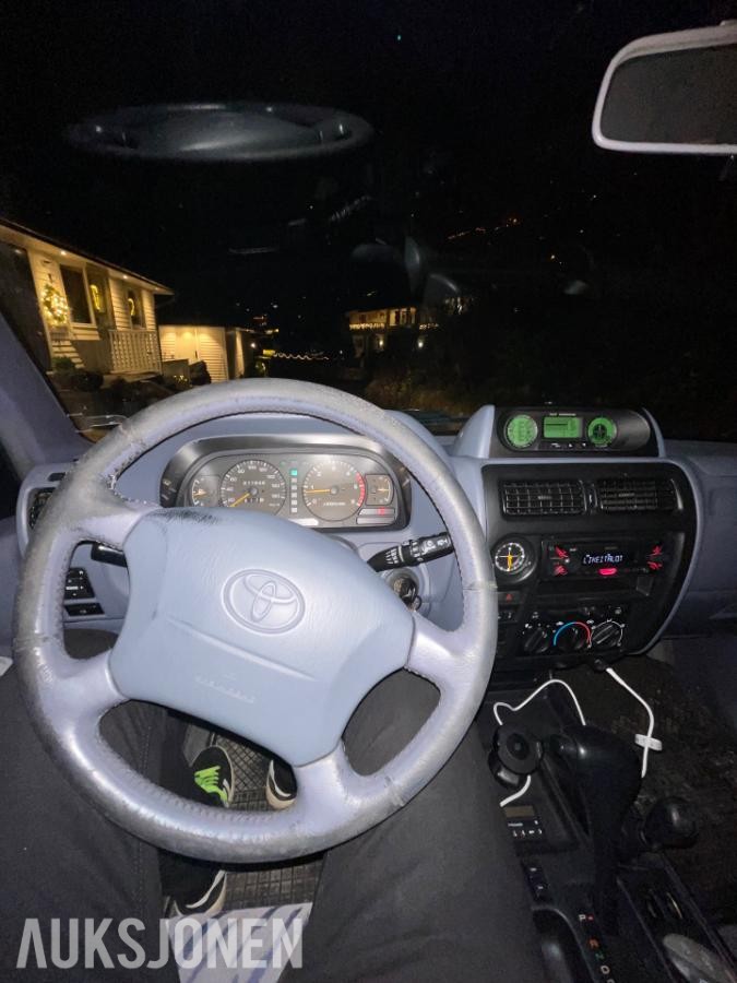 1999 TOYOTA LAND CRUISER 3.0D 125HK 4WD REP.OBJEKT/DELEBIL EU-OK 09.27 KUFANGER